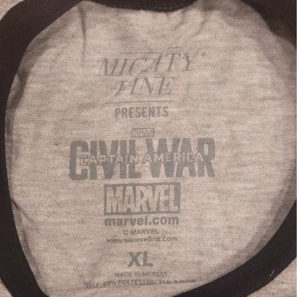 XL Juniors Marvel Tee - Picture 5 of 8